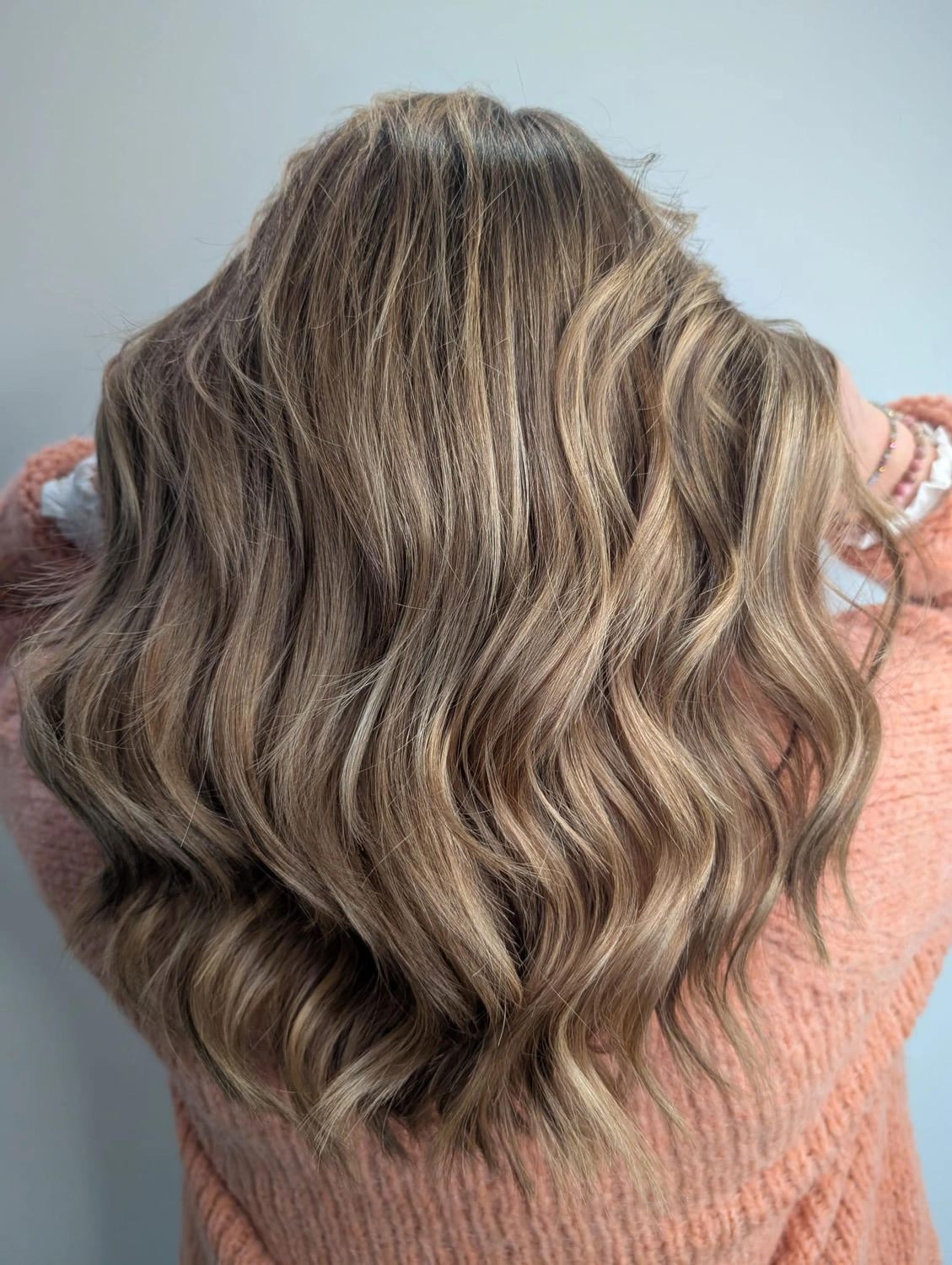 Friseur Thomas - Friseursalon - Frau mit welligem Haar